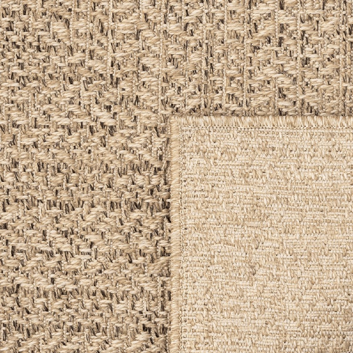 Buitentapijt met Jute Look – Rechthoekig met Vierkant Patroon Bruin – Natuurlijke Look – Weer- & UV-bestendig — sfeerbeeld in interieur