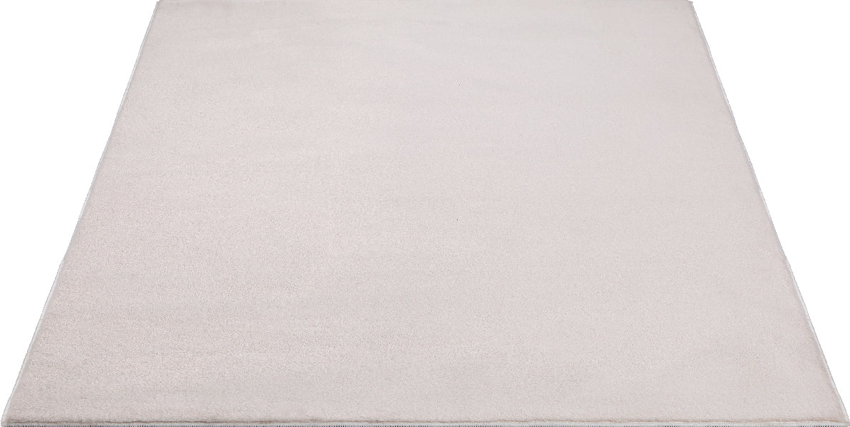 Vloerkleed Focus Beige – Zachte Laagpolige Pool van 11 mm – sfeerimpressie in de woonkamer