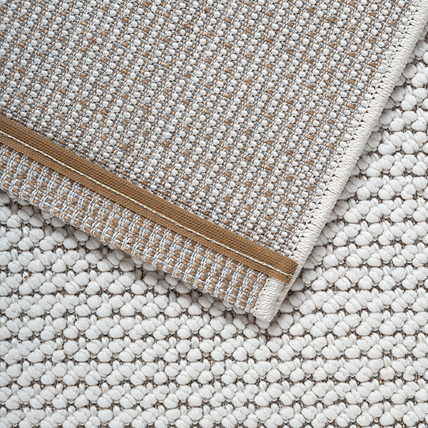 Vloerkleed Mira 7506 Crème – Laagpolig Geweven met Jute Rugzijde – detail van de laagpolige pool