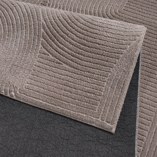 Vloerkleed Stilo 390 Beige – Geweven laagpolig in acht maten – sfeerimpressie in de woonkamer