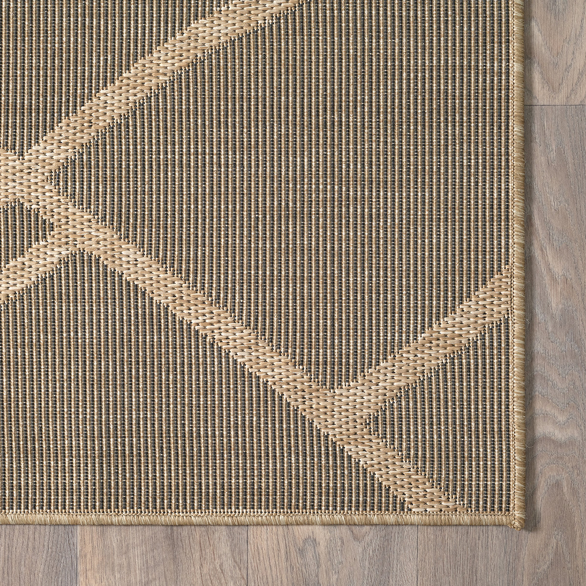 Vloerkleed Maestro Zwart – Strak Buitenkleed met Vlakke Weving – detail van de vlakke weving