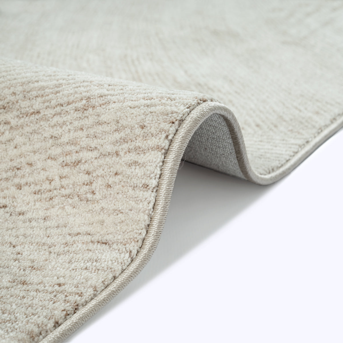 Vloerkleed Flowline 52096 Beige – Compact Laagpolig in Drie Maten – sfeerimpressie in de gang