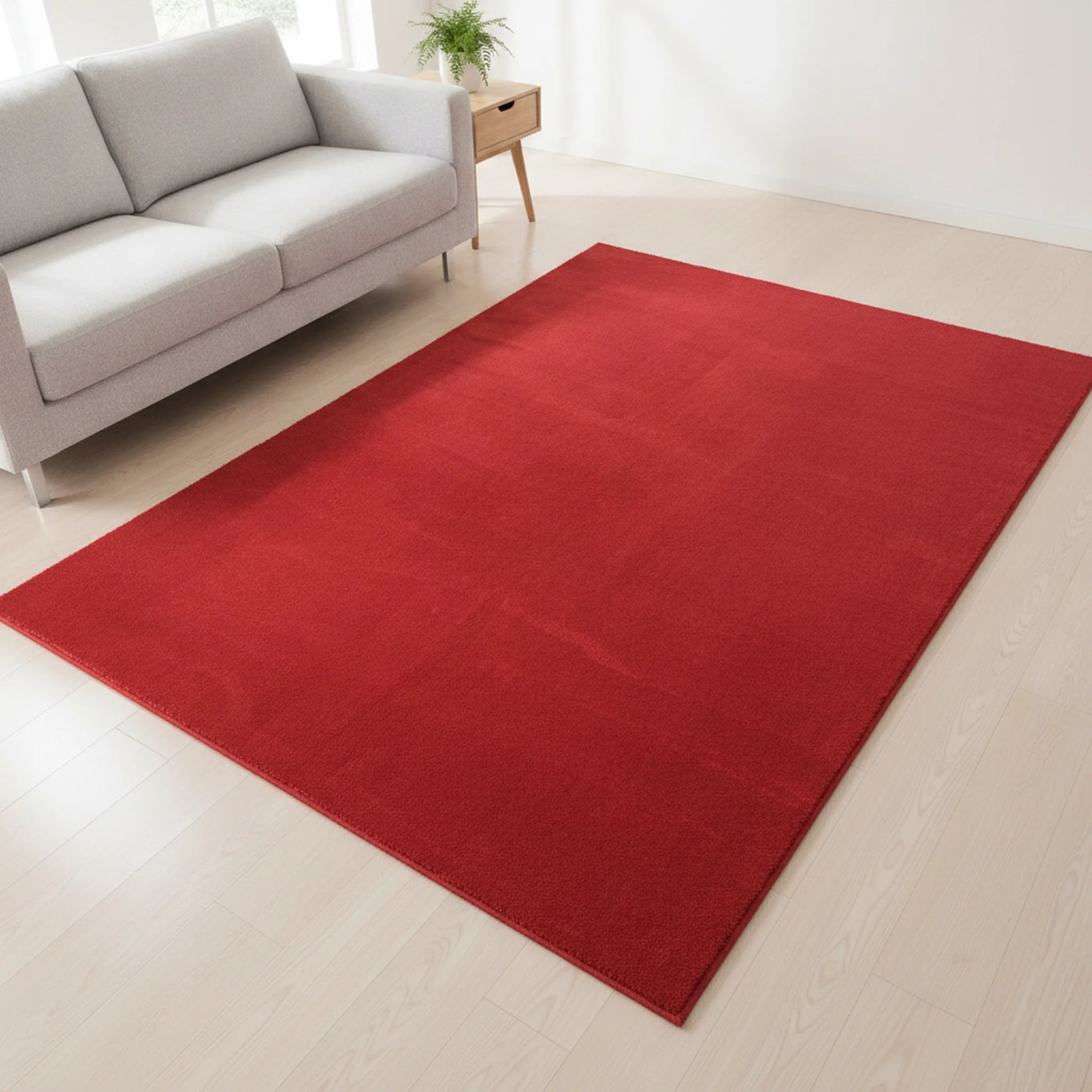 Karpet24 Loft – Luxe Fluweelzacht Effen Vloerkleed in Diep Rood, Modern & Stijlvol - Sfeerbeeld
