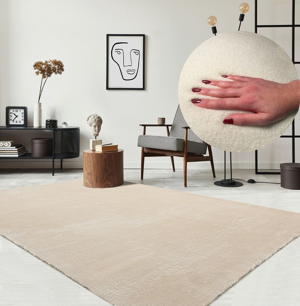Karpet24 Loft – Luxe, Fluweelzacht Effen Vloerkleed in Beige, Modern & Stijlvol — bovenaanzicht