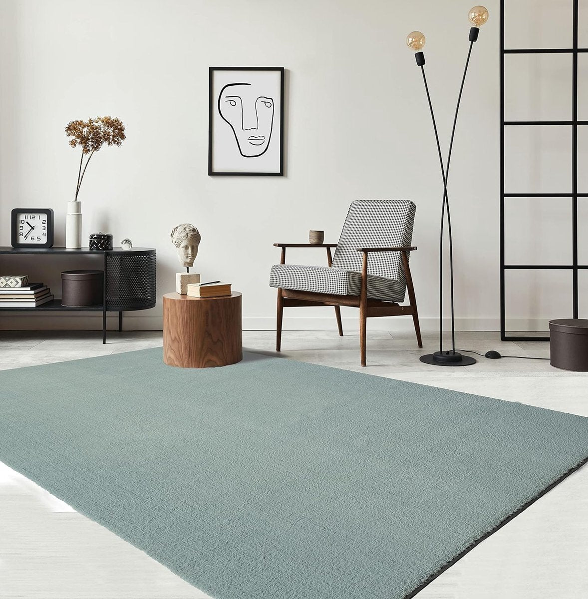 Karpet24 Loft – Luxe Fluweelzacht Effen Vloerkleed in Blauw, Modern & Stijlvol — sfeerbeeld in interieur