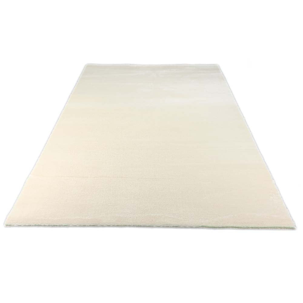 Karpet24 Loft – Luxe, Fluweelzacht Effen Vloerkleed in Cream, Modern & Stijlvol — sfeerbeeld in interieur