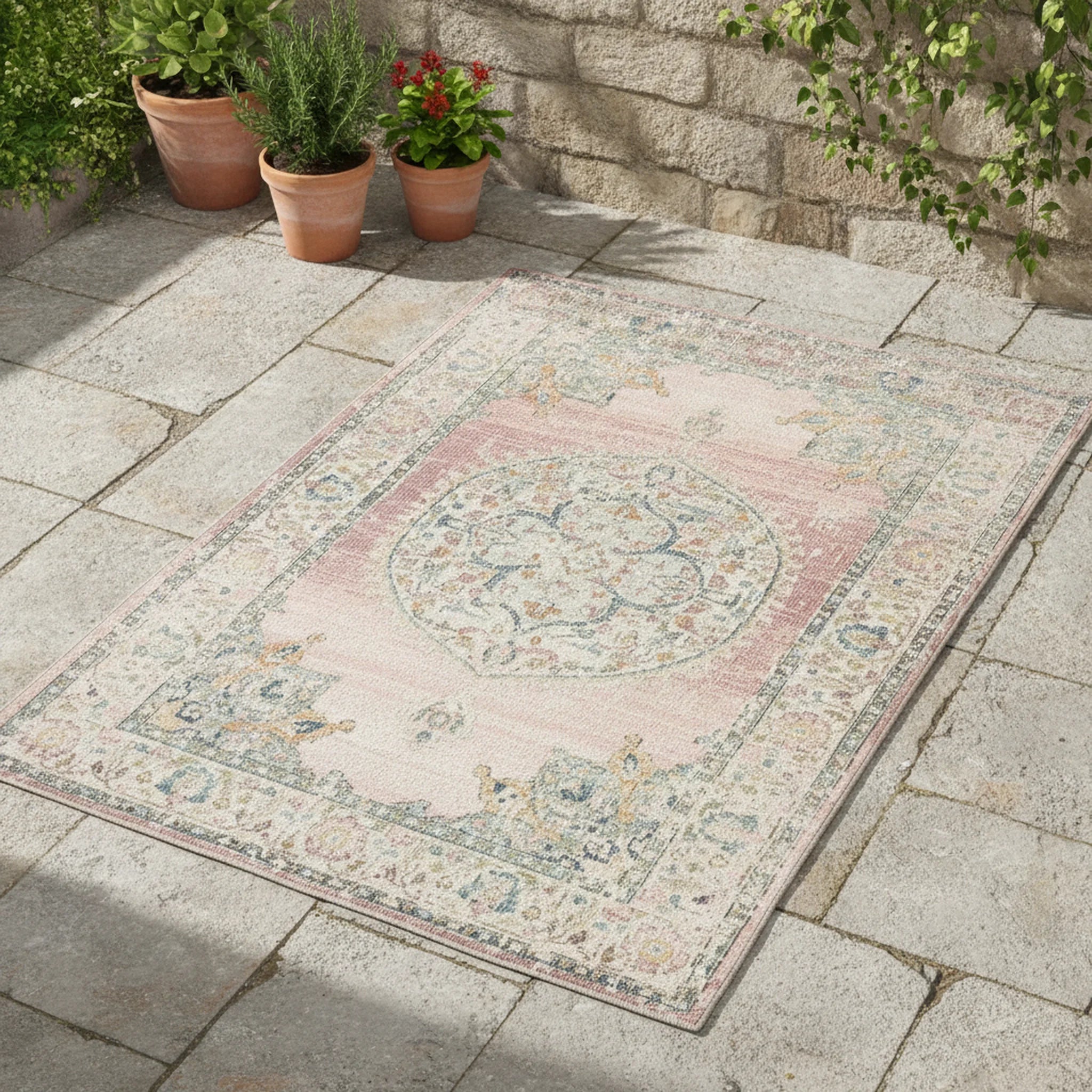 Karpet24 Salsa – Vintage Style Vloerkleed Roze, Weerbestendig & UV-bestendig voor Binnen & Buiten - Sfeerbeeld
