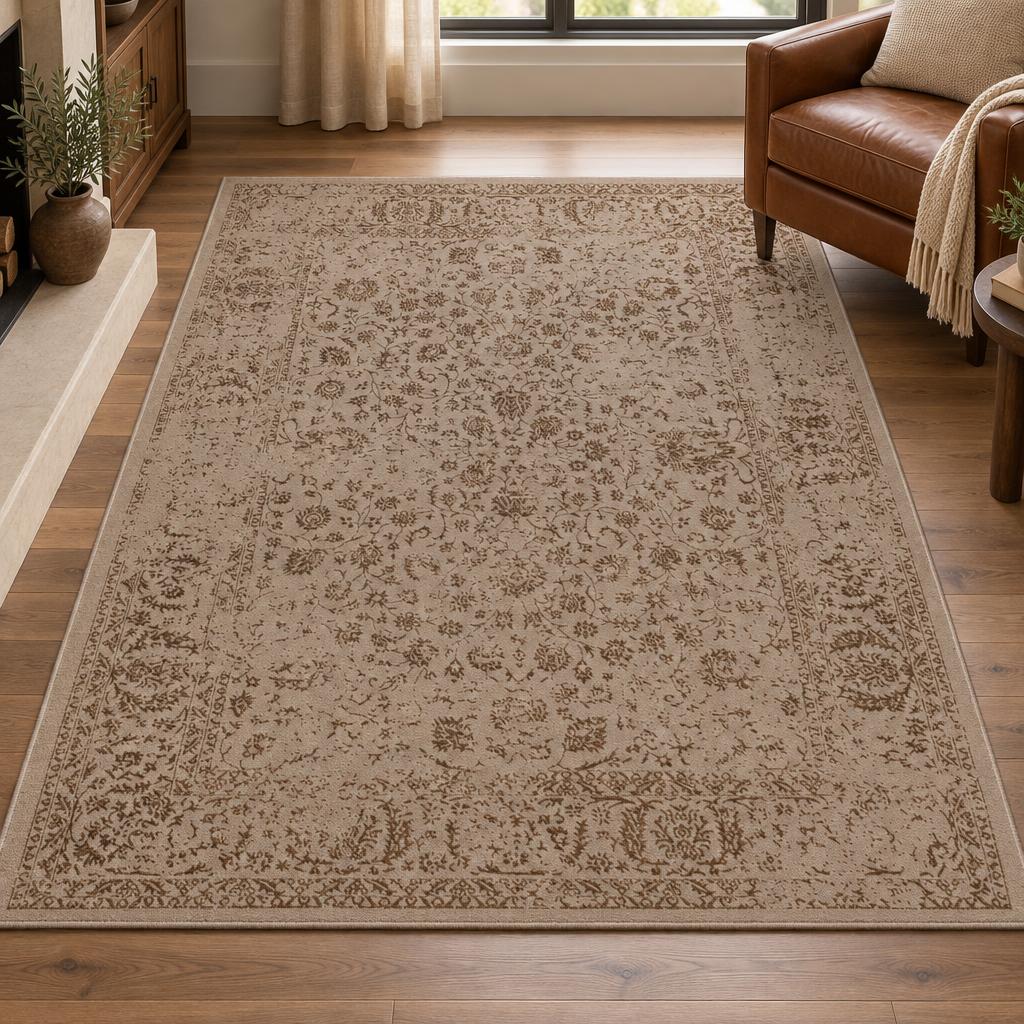 Vloerkleed Creation Donkerbeige met vintage oosters dessin – sfeerimpressie in de woonkamer