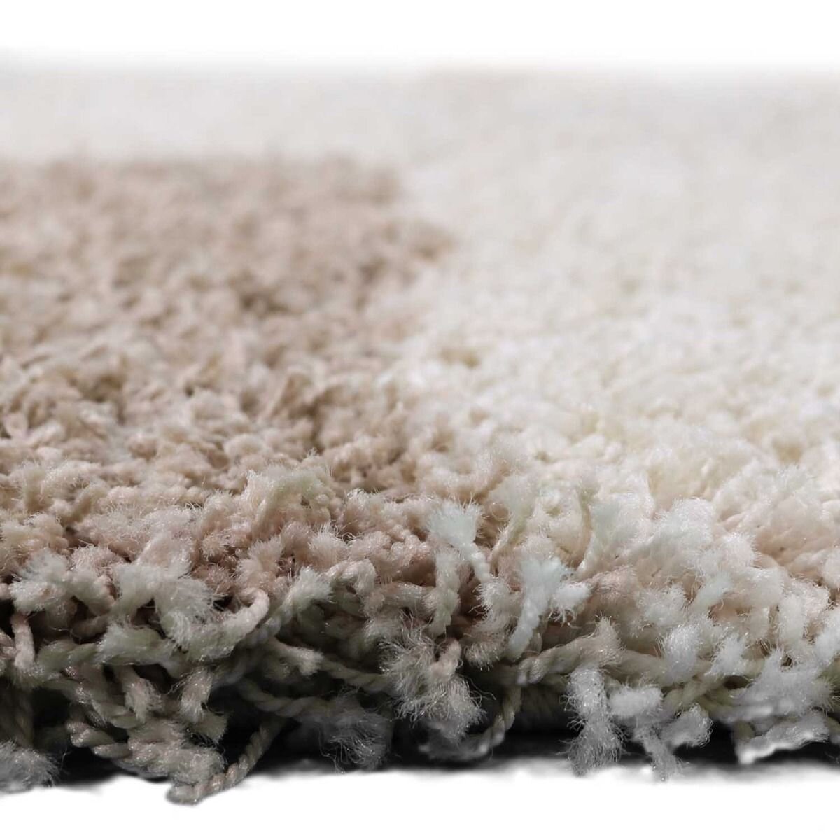 Vloerkleed Shaggy Plus 910 Cream — sfeerbeeld in interieur