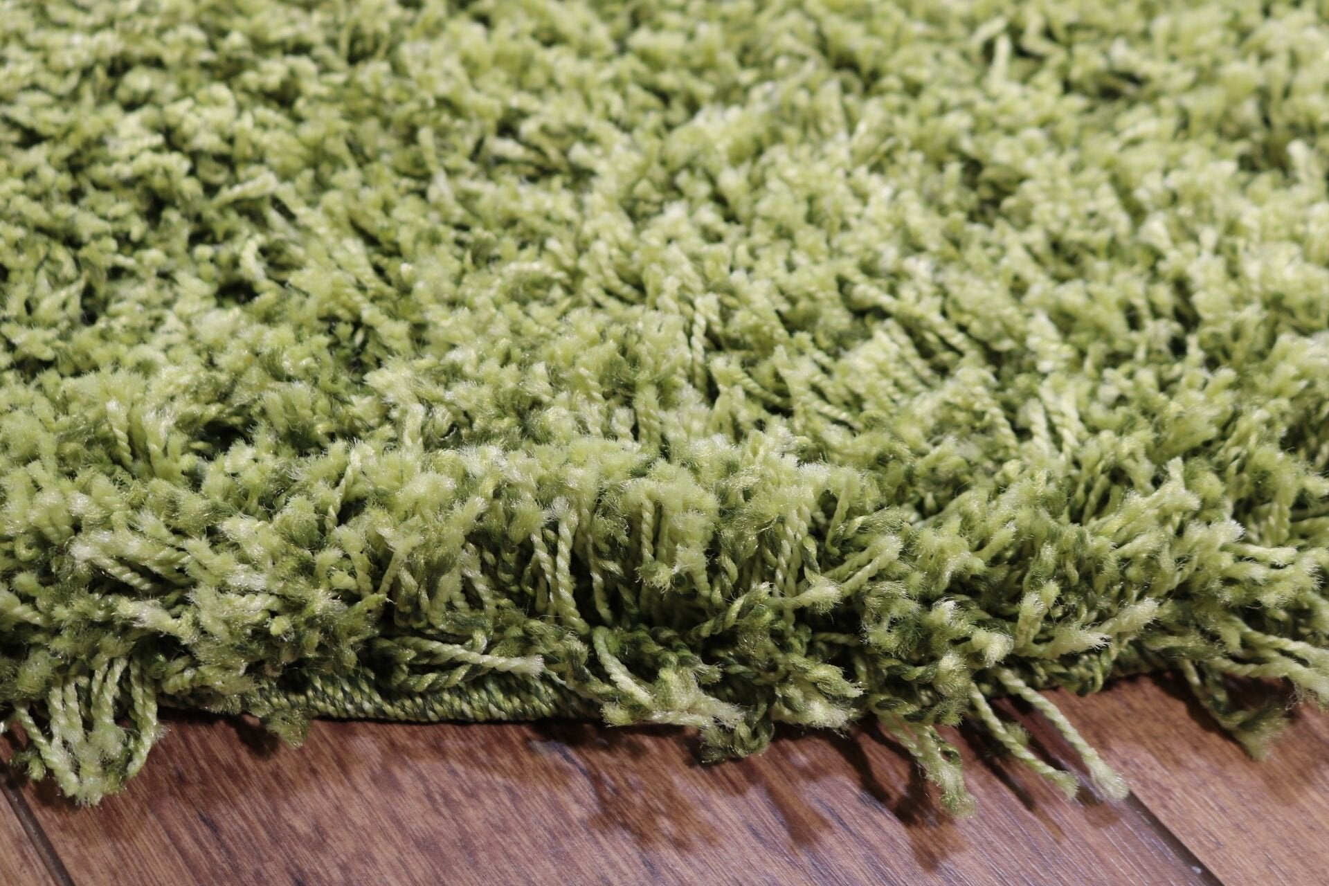 Vloerkleed Shaggy Plus 965 Green — hoek
