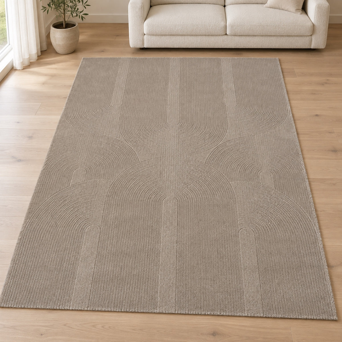 Vloerkleed Sign 1904 Beige – Warme Basis met Geweven Structuur – sfeerimpressie in de woonkamer