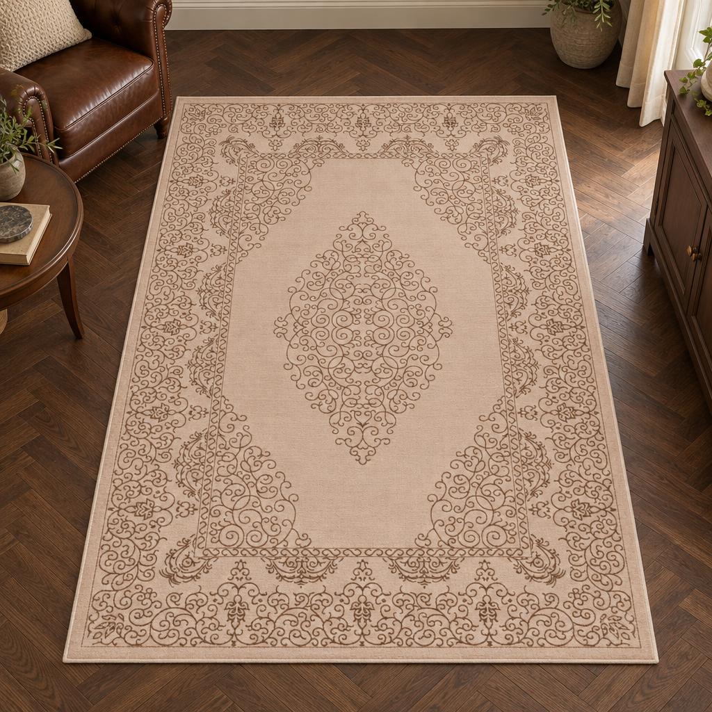 Vloerkleed Studio Donkerbeige met klassiek medaillon en sierrand – sfeerimpressie in de woonkamer