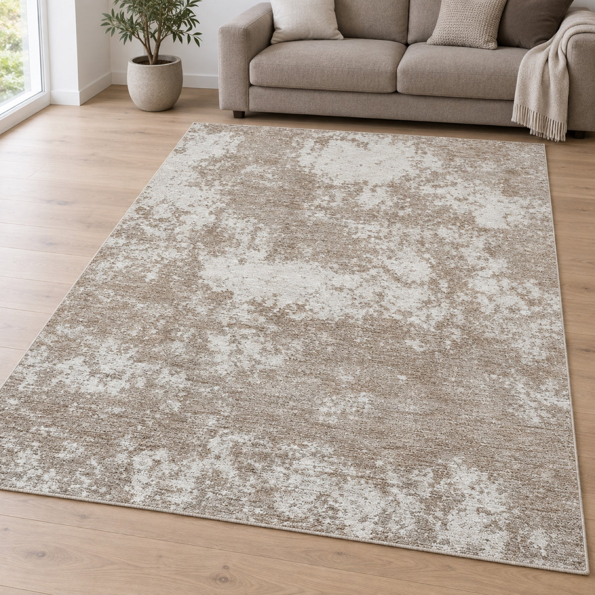 Vloerkleed Valeria 92244 Beige – rustig kleed voor woonkamer en hal – sfeerimpressie in de woonkamer